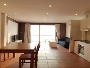 Cho thuê căn hộ dịch vụ tại Yên Phụ, Tây Hồ, 100m2, 2PN, view hồ, đầy đủ nội thất